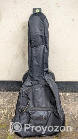 গিটার বিক্রি হবে