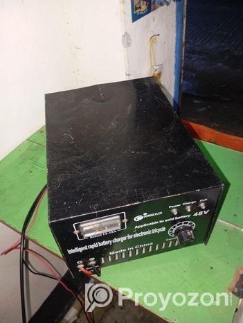 ব্যাটারি চার্জার
