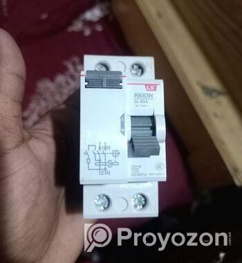 RCCB সার্কিট ব্রেকার বিক্রি করা হবে।