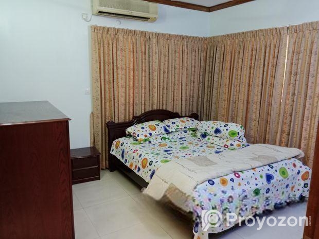 well fully furnish 3 bed room apt available in ban