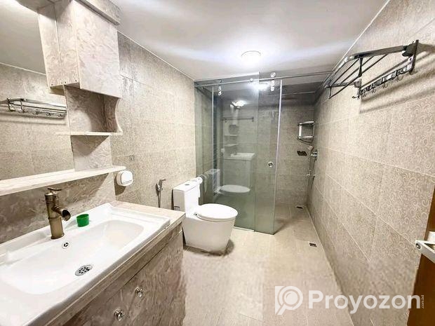 4400 Sqft Luxurious Brand New Ready Apartment For