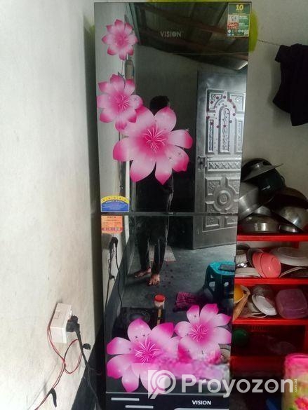 আর্জেন্ট ফ্রিজ বিক্রি করা হবে