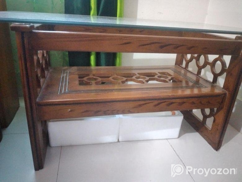 টি টেবিল