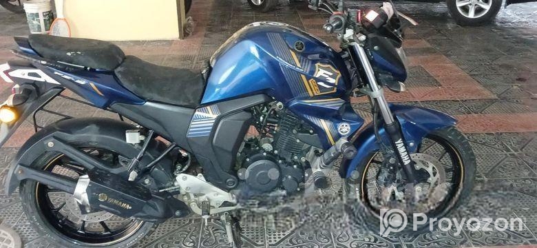 Yamaha FZS . 2023