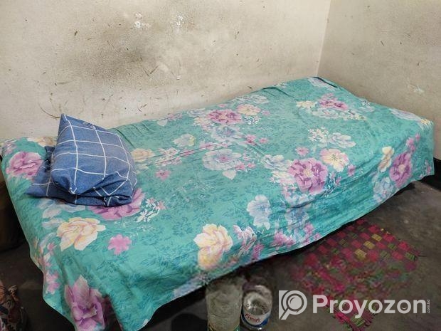 রুমমেট আবশ্যক