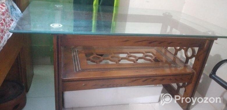 টি টেবিল