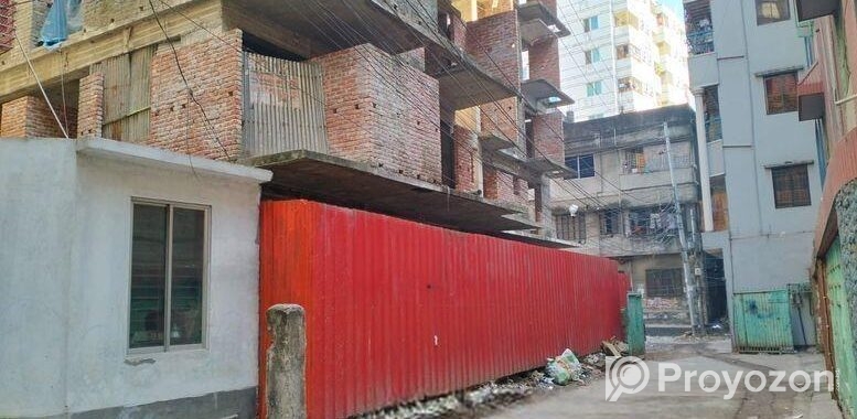 ১৩২০ স্কয়ারফিট ফ্ল্যাট
