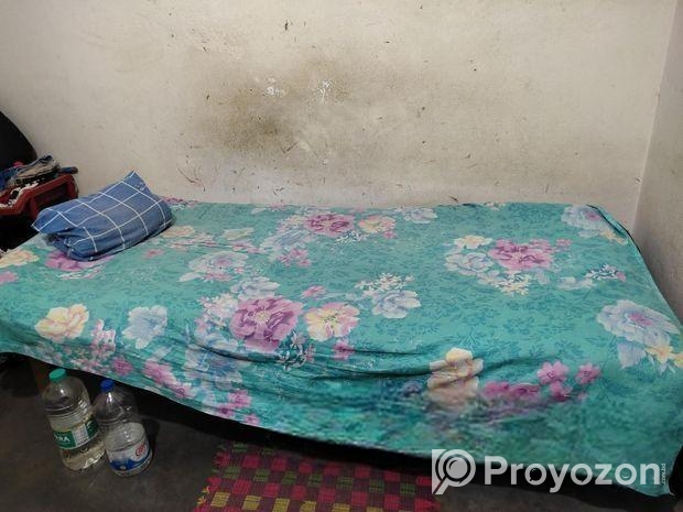 রুমমেট আবশ্যক