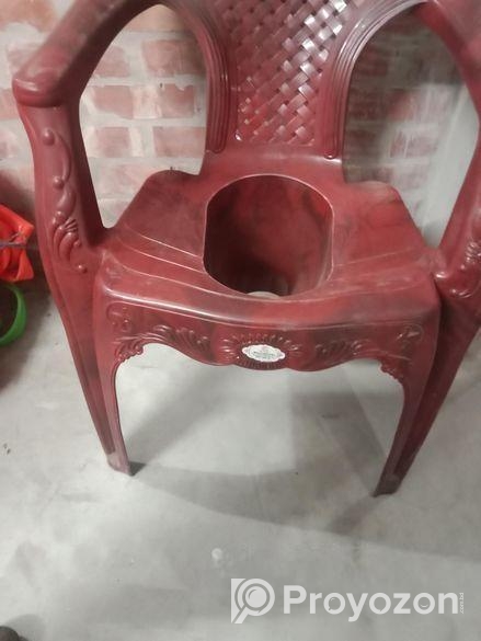 ১টি R f l এর প্লাস্টিক বাথরুম চেয়ার বিএি করা হবে।।