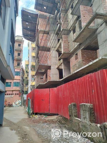 ১৩২০ স্কয়ারফিট ফ্ল্যাট