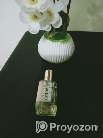 অ্যারোমা এলিট শাহরুখ খানের মিক্স এই পারফিউমটি বিক্