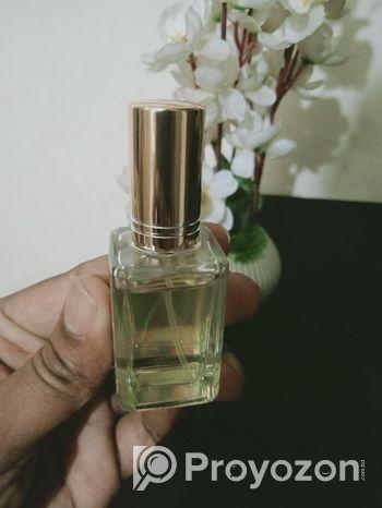 অ্যারোমা এলিট শাহরুখ খানের মিক্স এই পারফিউমটি বিক্