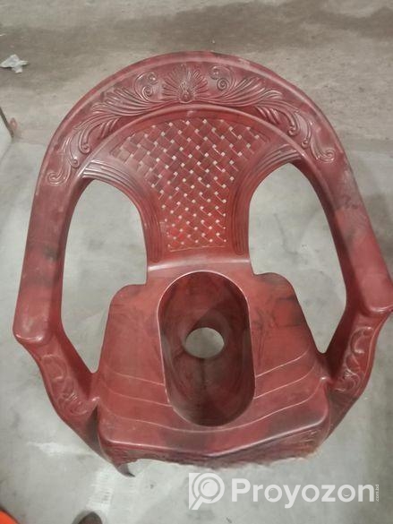 ১টি R f l এর প্লাস্টিক বাথরুম চেয়ার বিএি করা হবে।।