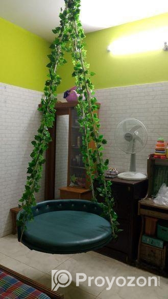 কাঠের দোলনা