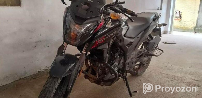Honda X Blade ` 2022