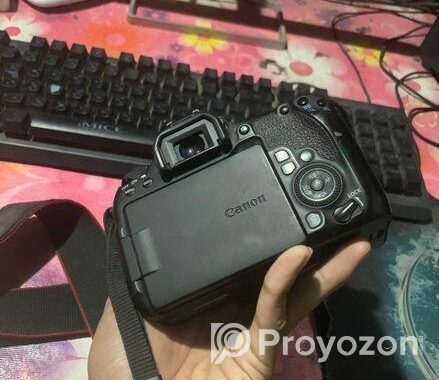 Canon Eos 77d