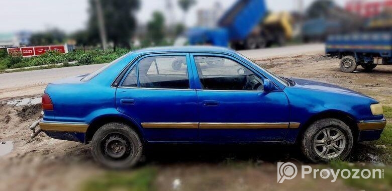 Toyota Corolla . 1992
