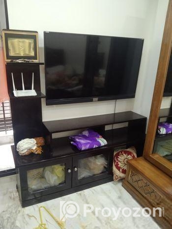 একটি টিভি কেবিনেট বিক্রি হবে