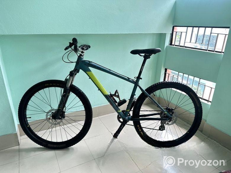 Saracen Tuffrax bicycle