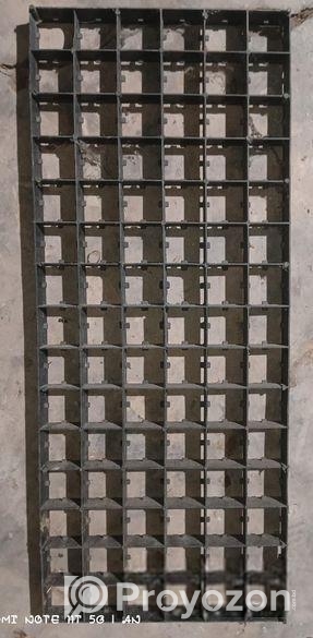 হ্যাচিংয়ের ডিমেরক্রেট (মুরগীর)সেল করা হবে