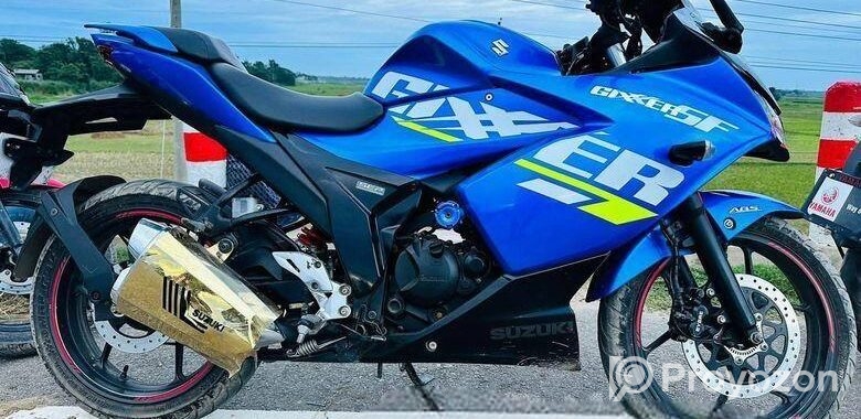 Suzuki Gixxer SF . 2023