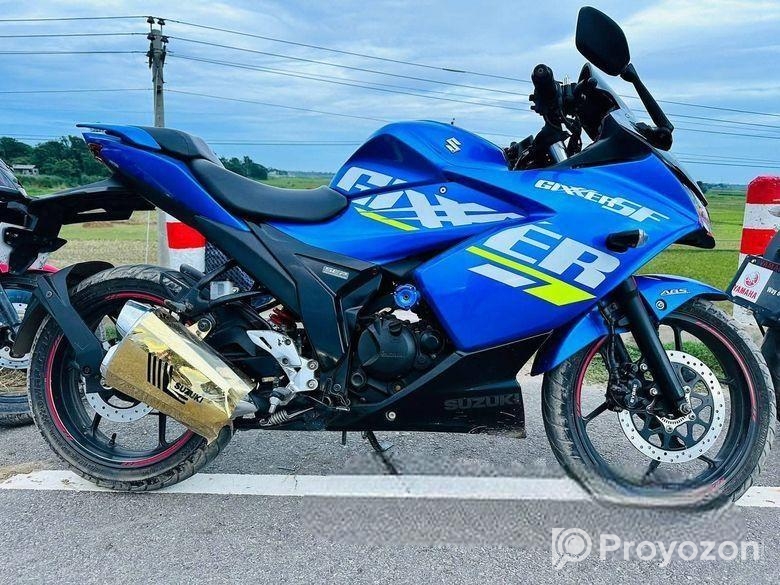 Suzuki Gixxer SF . 2023