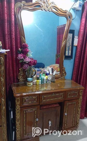 সেগুন কাঠের ড্রেসিং টেবিল