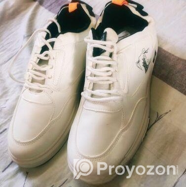 Bata Original Snickers (white Colour)