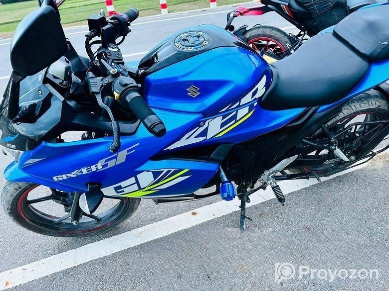 Suzuki Gixxer SF . 2023