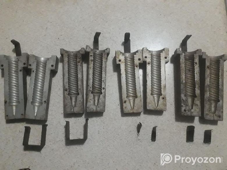 11 PICES ALUMINUM CANDLE MACHINE