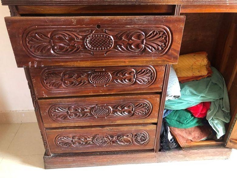 Paka Mehegoni Kather Wordrobe