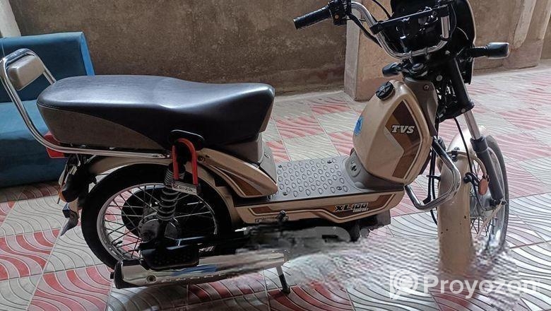 TVS XL 100 2022