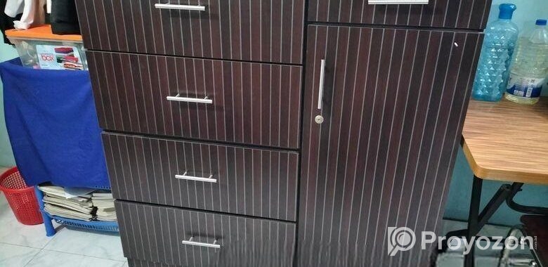 ওয়ারড্রব বিক্রি