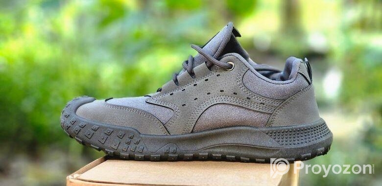 Hiking shoes sell