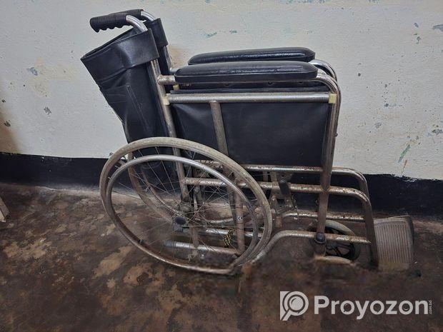 হুইল চেয়ার বিক্রি করা হবে