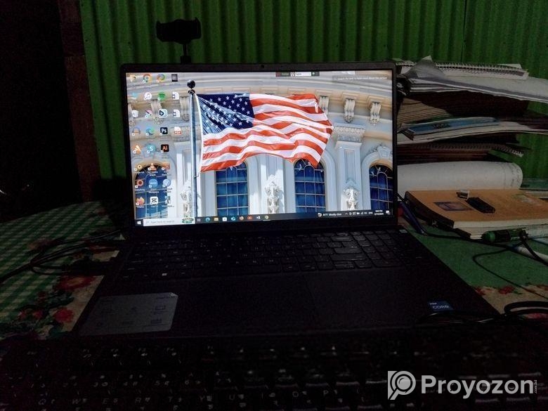 Dell Inspiron 3520 Core I5