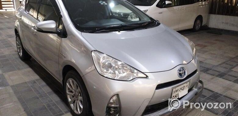 Toyota Aqua G 2013