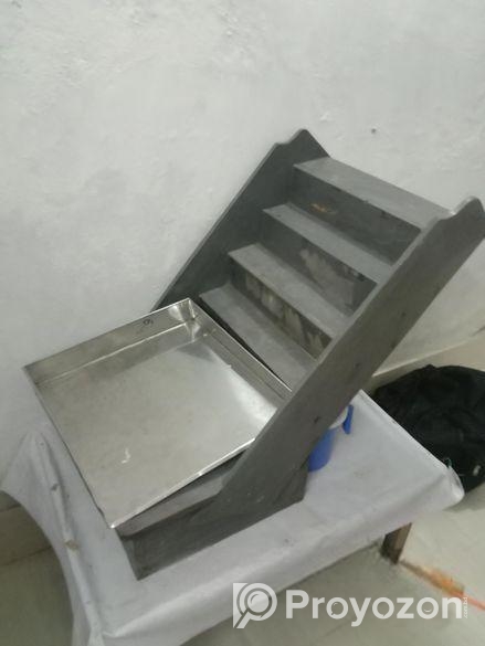 সিগারেটের বাক্স ও পানের ডালা বিক্রি হবে