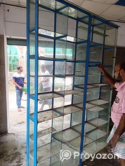 কাচের রেক বা ডেকোরেশন