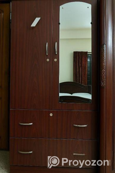 Affordable Sturdy Single Wardrobe For Family Use