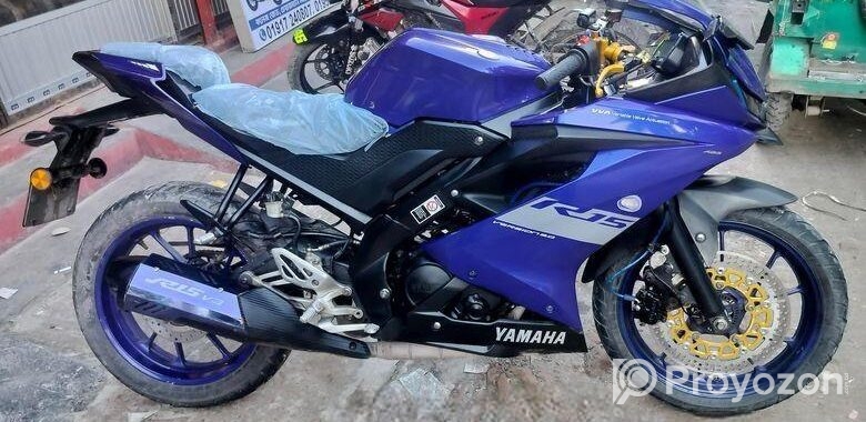 Yamaha R15 v3 2021
