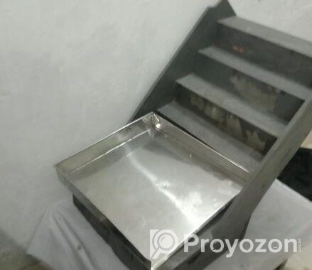 সিগারেটের বাক্স ও পানের ডালা বিক্রি হবে