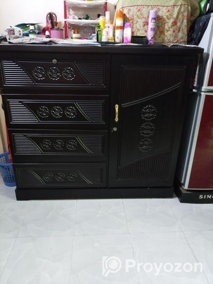 ওয়ারড্রব বিক্রি হবে