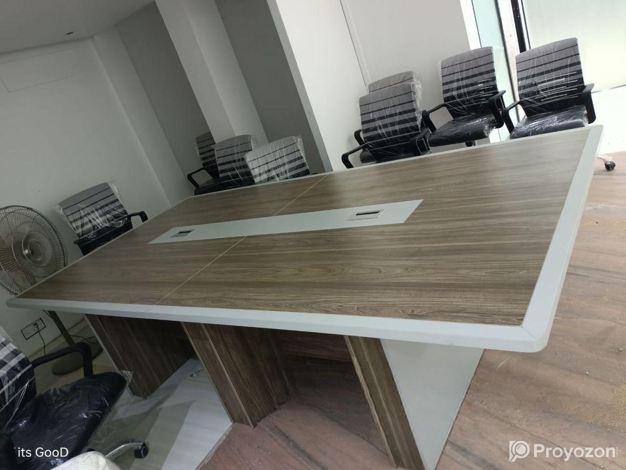 কনফারেন্স টেবিল