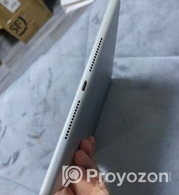 iPad 8th Generation (128 GB)