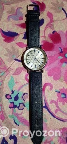 ঘরিটা বিক্রি করা হবে।।