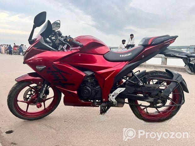 Suzuki Gixxer SF carboret 2022