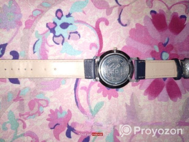 ঘরিটা বিক্রি করা হবে।।