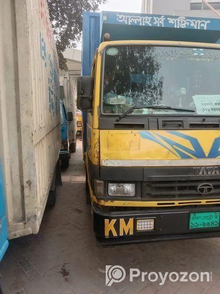 Tata Covered Van 2017