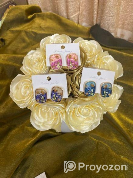 Stylish Small Earing..